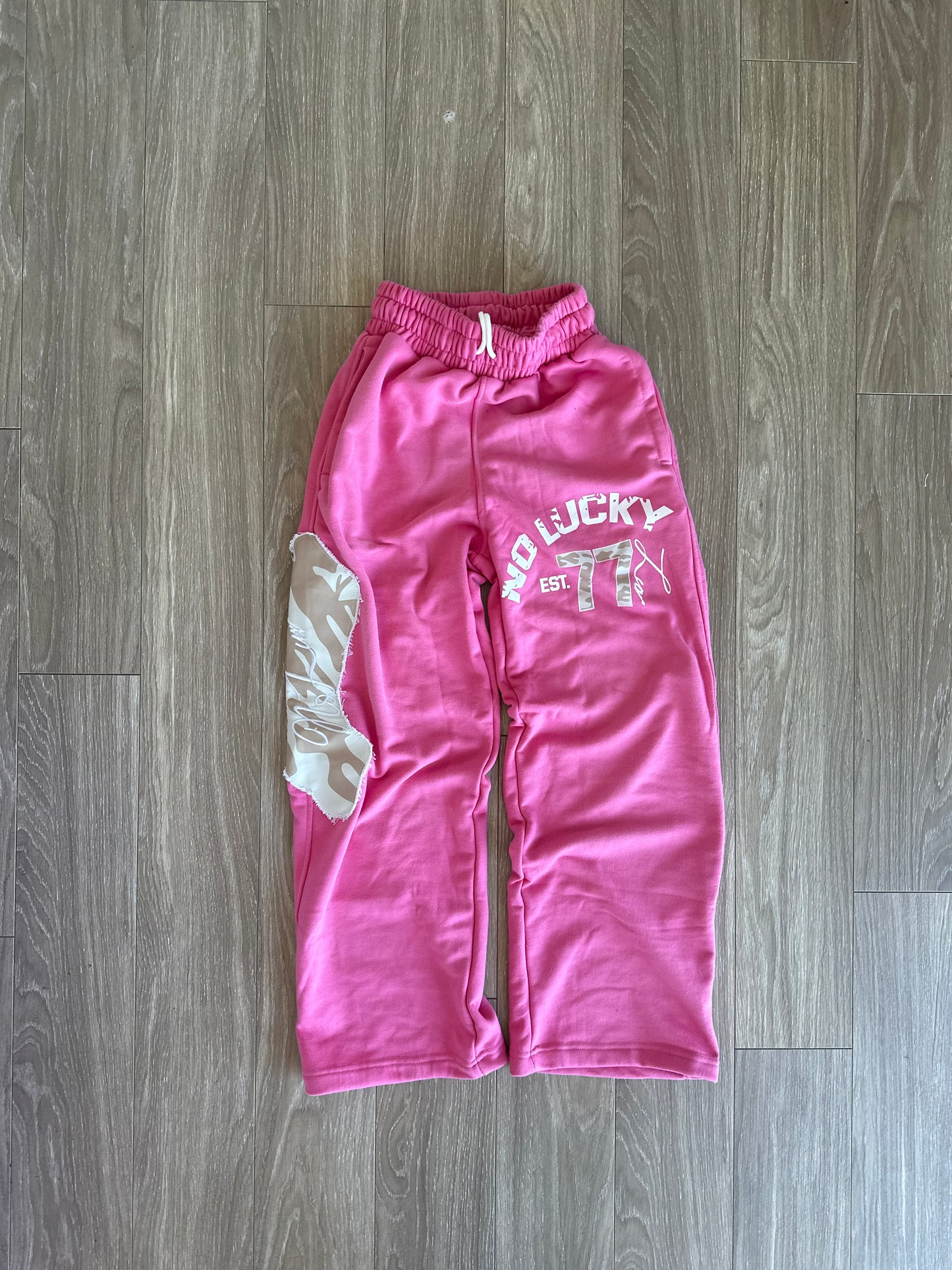 NoLuckyLuv pink/white SWEATPANTS