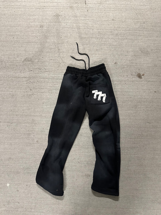 NoLuckyLuv Black/white SWEATPANTS