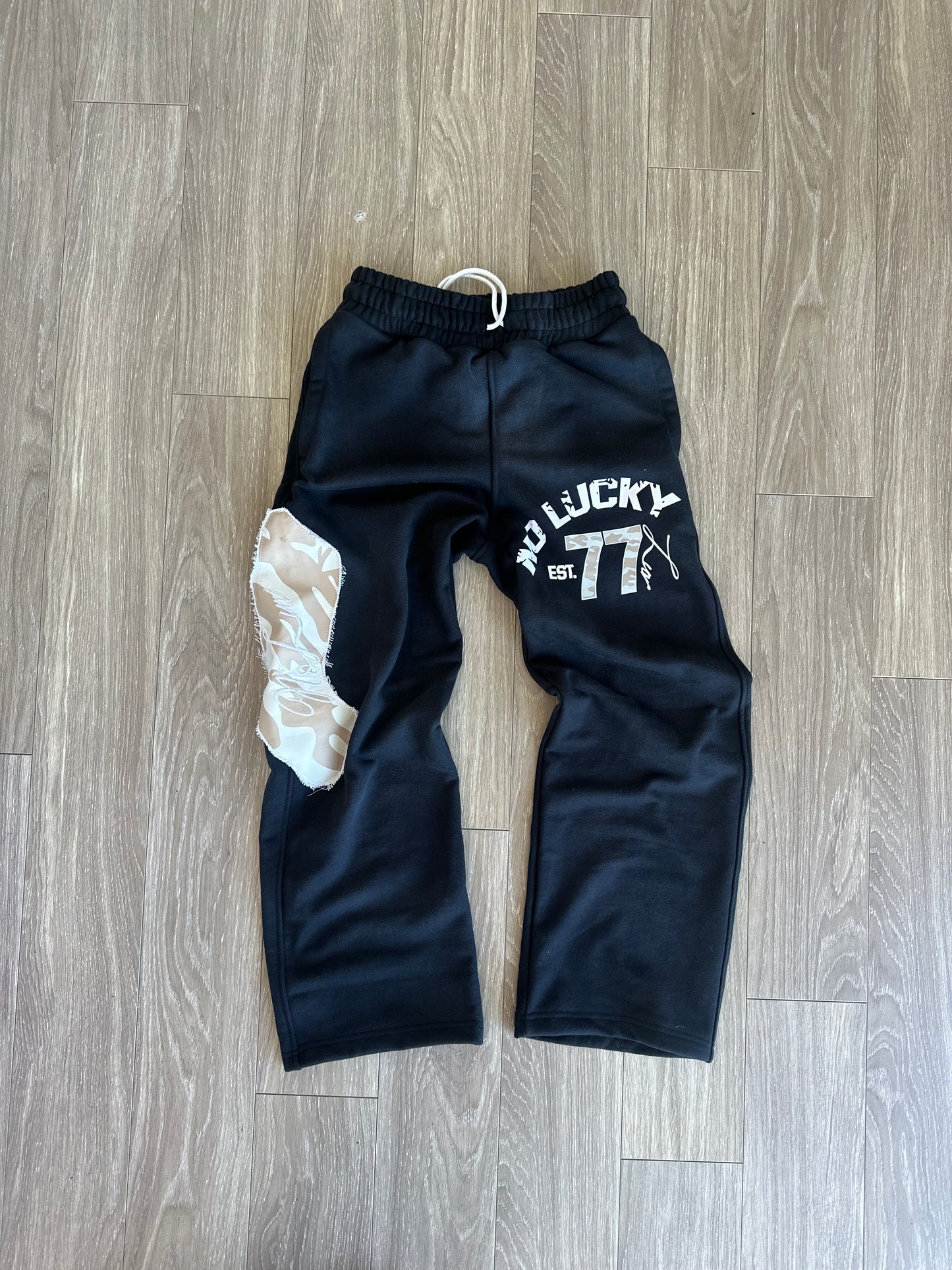 NoLuckyLuv Black/white SWEATPANTS